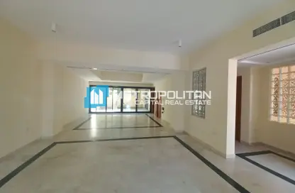 Villa - 4 Bedrooms - 5 Bathrooms for rent in Fortress Compound - Al Salam Street - Abu Dhabi