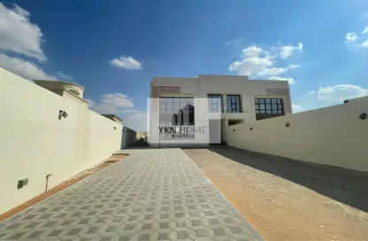 Villa - 5 Bedrooms - 6 Bathrooms for rent in Madinat Al Riyad - Abu Dhabi