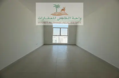 Apartment - 2 Bedrooms - 3 Bathrooms for rent in Al Burj Tower - Al Khan Lagoon - Al Khan - Sharjah