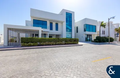 Villa - 5 Bedrooms - 6 Bathrooms for rent in Signature Villas Frond N - Signature Villas - Palm Jumeirah - Dubai