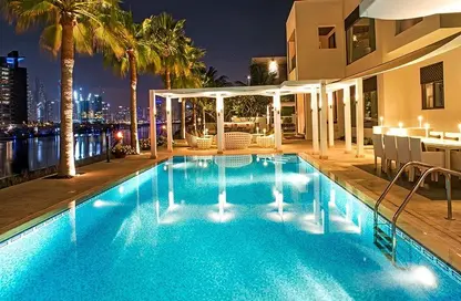 Villa - 5 Bedrooms - 6 Bathrooms for sale in Signature Villas - Palm Jumeirah - Dubai