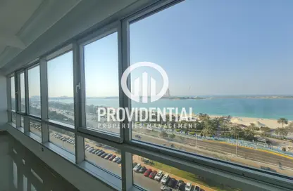 Apartment - 4 Bedrooms - 4 Bathrooms for rent in 3 Sails Tower - Corniche Road - Abu Dhabi