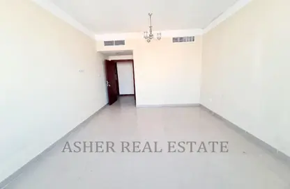 Apartment - 2 Bedrooms - 3 Bathrooms for rent in Yasmeen Tower - Al Majaz 2 - Al Majaz - Sharjah