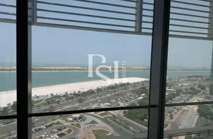 Office Space - Studio - 1 Bathroom for rent in Landmark Tower - Corniche Road - Abu Dhabi