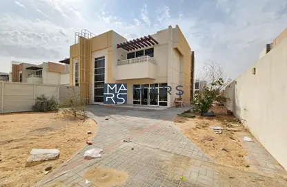 Villa - 4 Bedrooms - 6 Bathrooms for rent in Nasma Residence - Al Tai - Sharjah