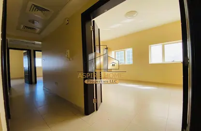 Apartment - 2 Bedrooms - 2 Bathrooms for rent in Al Sarouj Street - Central District - Al Ain