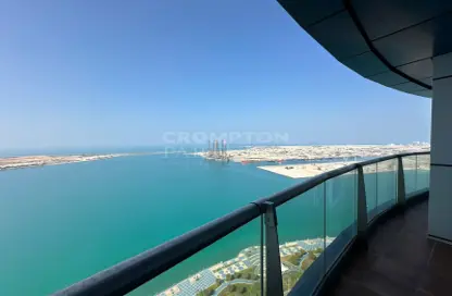 Apartment - 3 Bedrooms - 4 Bathrooms for rent in Al Reef Tower - Corniche Road - Abu Dhabi