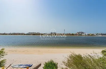 Villa - 5 Bedrooms - 6 Bathrooms for rent in Garden Homes Frond L - Garden Homes - Palm Jumeirah - Dubai