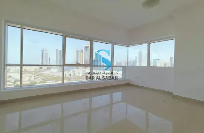 Apartment - 3 Bedrooms - 3 Bathrooms for rent in Zakhir Tower 1 - Zakhir Towers - Al Taawun - Sharjah