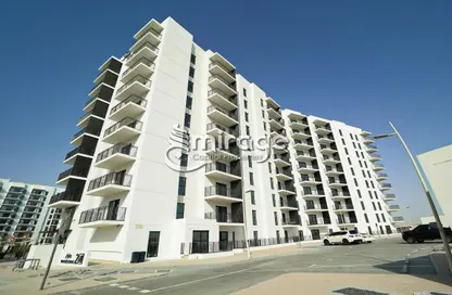 Apartment - 3 Bedrooms - 3 Bathrooms for sale in Waters Edge - Yas Island - Abu Dhabi