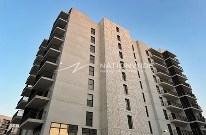 Apartment - 1 Bedroom - 1 Bathroom for rent in Waters Edge - Yas Island - Abu Dhabi