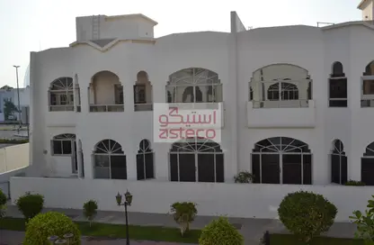 Villa - Studio - 5 Bathrooms for rent in Al Manara - Dubai