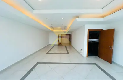 Apartment - 4 Bedrooms - 5 Bathrooms for rent in The Crystal Tower - Al Khalidiya - Abu Dhabi