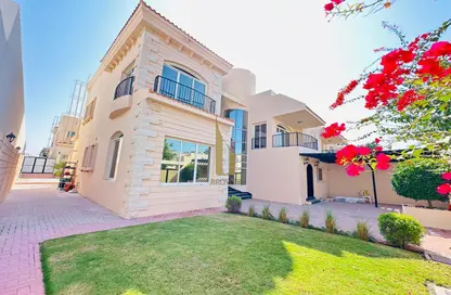 Villa - 5 Bedrooms - 5 Bathrooms for rent in Jumeirah 3 Villas - Jumeirah 3 - Jumeirah - Dubai