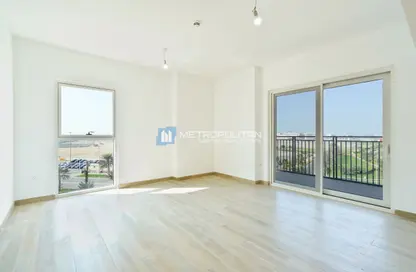 Apartment - 3 Bedrooms - 4 Bathrooms for sale in Waters Edge - Yas Island - Abu Dhabi