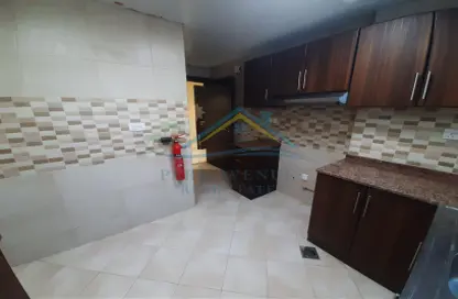 Apartment - 1 Bedroom - 2 Bathrooms for rent in Tourist Club Area - Abu Dhabi