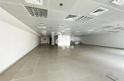 Office Space - Studio - 1 Bathroom for rent in Al Dana Tower - Danet Abu Dhabi - Abu Dhabi