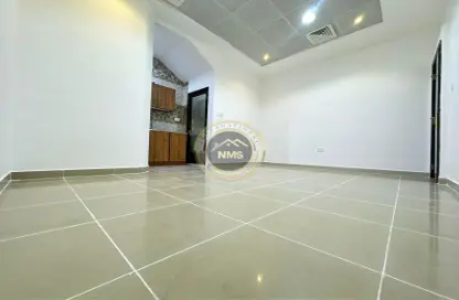 Apartment - Studio - 1 Bathroom for rent in Muroor Area - Abu Dhabi