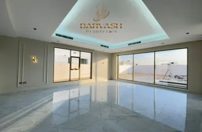 Villa - 5 Bedrooms for rent in Wadi Alshabak - Dubai