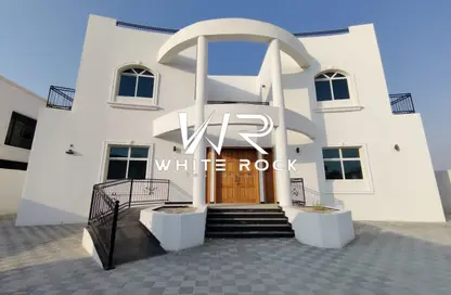 Villa - 5 Bedrooms - 7 Bathrooms for sale in Shakhbout City - Abu Dhabi