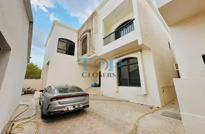 Villa - 3 Bedrooms - 4 Bathrooms for rent in Central District - Al Ain