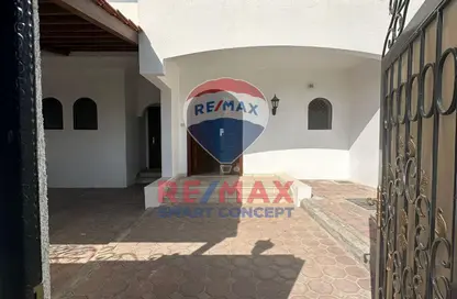 Villa - 4 Bedrooms - 5 Bathrooms for rent in Al Wahda Street - Al Wahda - Abu Dhabi