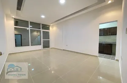 Apartment - 1 Bathroom for rent in Hadbat Al Zafranah - Muroor Area - Abu Dhabi