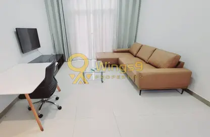 Apartment - 2 Bedrooms - 2 Bathrooms for rent in Binghatti Gateway - Al Jaddaf - Dubai