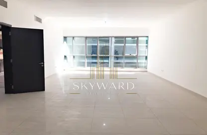 Apartment - 4 Bedrooms - 5 Bathrooms for rent in Al Ahlia tower - Al Khalidiya - Abu Dhabi