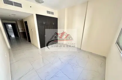 Apartment - 1 Bathroom for rent in Muwaileh 29 Building - Muwaileh - Sharjah