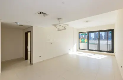 Apartment - 1 Bedroom - 2 Bathrooms for rent in Bahwan Tower Downtown - Downtown Dubai - Dubai