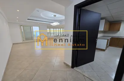 Apartment - 3 Bedrooms - 4 Bathrooms for sale in Al Rund Tower - Al Khan Lagoon - Al Khan - Sharjah