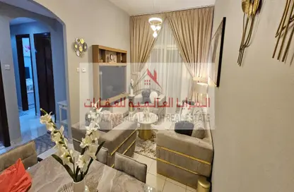 Apartment - 2 Bedrooms - 3 Bathrooms for rent in Palm Tower - Al Khan Lagoon - Al Khan - Sharjah