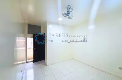 Apartment - 1 Bathroom for rent in Raelene Building - Al Murar - Deira - Dubai