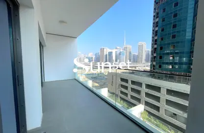 Apartment - 1 Bedroom - 2 Bathrooms for rent in SOL Avenue - Business Bay - Dubai