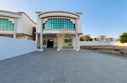 Villa - 4 Bedrooms - 6 Bathrooms for rent in Jefeer Jedeed - Falaj Hazzaa - Al Ain