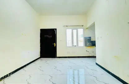 Apartment - 1 Bathroom for rent in Complex 14 - Khalifa City - Abu Dhabi