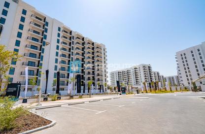 Apartment - 2 Bedrooms - 3 Bathrooms for sale in Waters Edge - Yas Island - Abu Dhabi