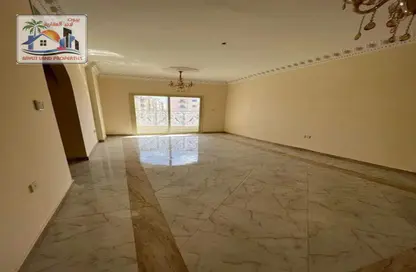 Apartment - 3 Bedrooms - 3 Bathrooms for rent in Al Jurf 2 - Al Jurf - Ajman Downtown - Ajman