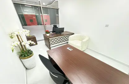 Office Space - Studio - 1 Bathroom for rent in Red Avenue - Al Garhoud - Dubai