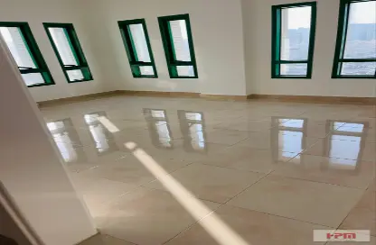 Apartment - 3 Bedrooms - 3 Bathrooms for rent in Al Najda Street - Abu Dhabi