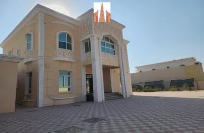 Villa - 5 Bedrooms for rent in Al Rahmaniya - Sharjah