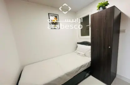 Apartment - 1 Bedroom - 1 Bathroom for rent in Tourist Club Area - Abu Dhabi