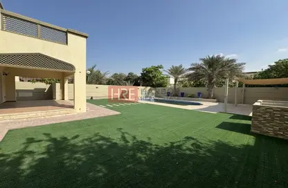 Villa - 4 Bedrooms - 6 Bathrooms for rent in Regional - Jumeirah Park - Dubai