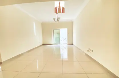 Apartment - 1 Bedroom - 2 Bathrooms for rent in Muwailih Building - Muwaileh - Sharjah