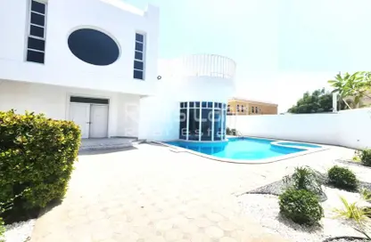 Villa - 5 Bedrooms - 5 Bathrooms for rent in Jumeirah 1 Villas - Jumeirah 1 - Jumeirah - Dubai