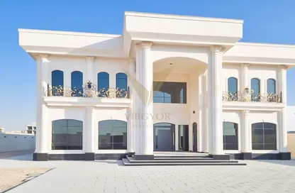 Villa - 5 Bedrooms - 7 Bathrooms for rent in Al Warsan 4 - Al Warsan - Dubai