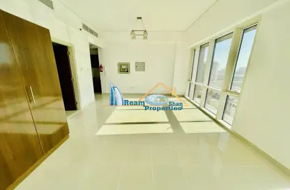 Apartment - 1 Bathroom for rent in Nova Tower - Dubai Silicon Oasis - Dubai