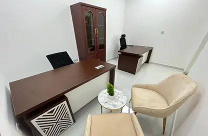 Office Space - Studio - 1 Bathroom for rent in Red Avenue - Al Garhoud - Dubai