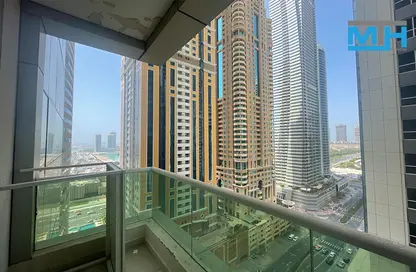 Apartment - 1 Bedroom - 2 Bathrooms for sale in Marina Pinnacle - Dubai Marina - Dubai